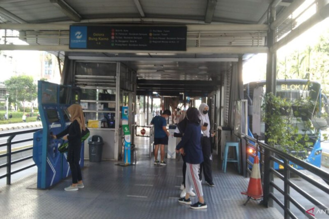 Pengamat Transportasi Rekomendasi <i>"Pull dan Push"</i> untuk Tekan Polusi