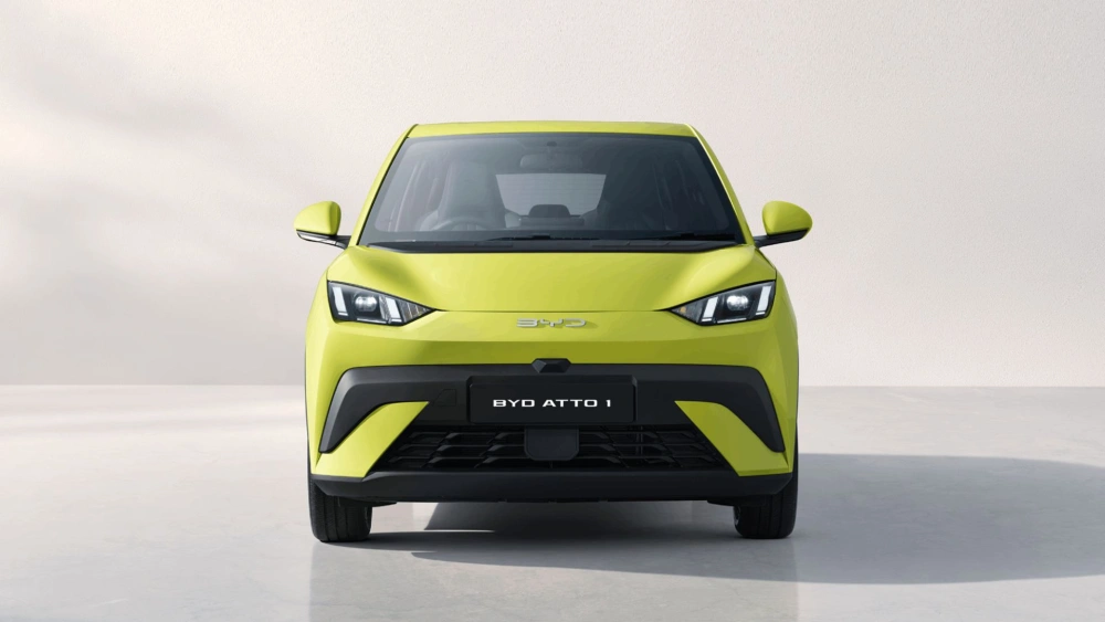 Varian BYD Atto 1 Dynamic dibanderol Rp195 juta OTR Jakarta, menawarkan harga kompetitif di segmen mobil ramah lingkungan. [byd.com]