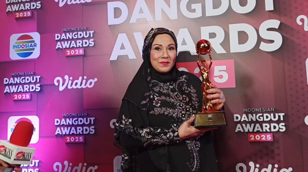 Camelia Malik Terima Penghargaan Indosiar, Ungkap Rasa Syukur dan Doa untuk Korban Bencana