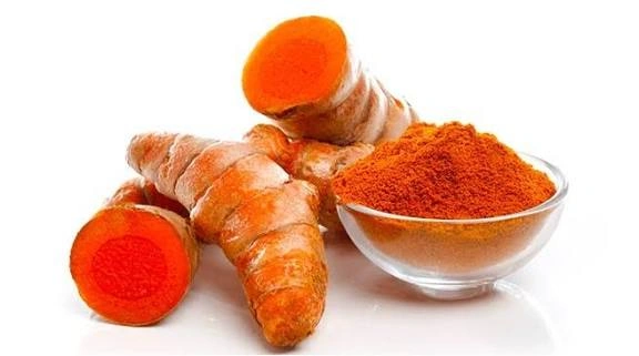 Stop Beli Skincare Mahal! Cuma Modal Kunyit Merah, Wajah Auto Mulus dan Bebas Jerawat, Begini Cara Pakainya