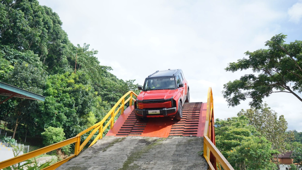 Chery J6t resmi dijual di Indonesia [Chery Indonesia]