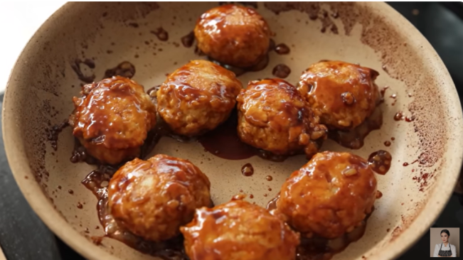 Chichken Tsukune ala Chef Devina Hermawan. (YouTube)