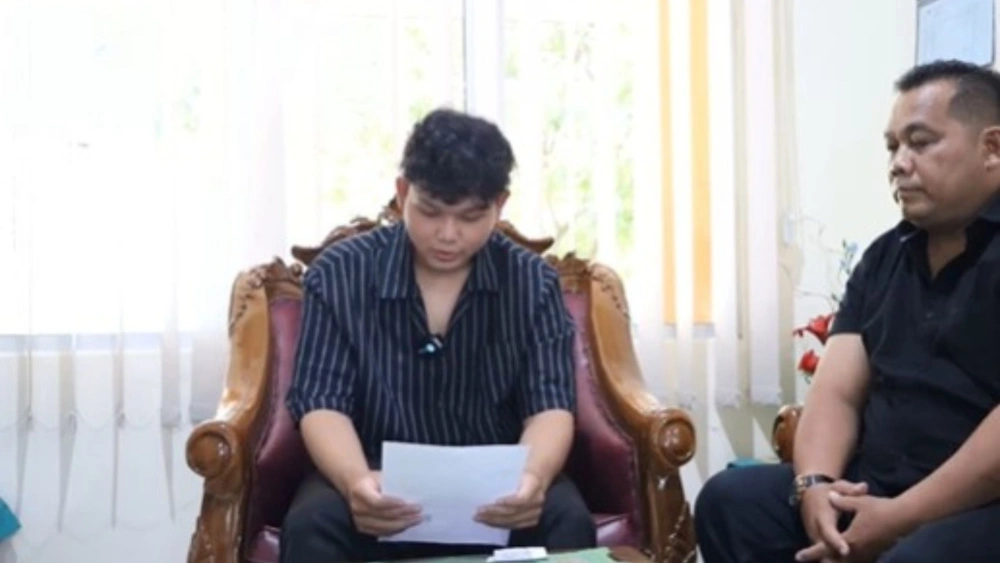 Chiko Radityatama minta maaf atas unggahan videonya. [ig @sman11semarang.official]