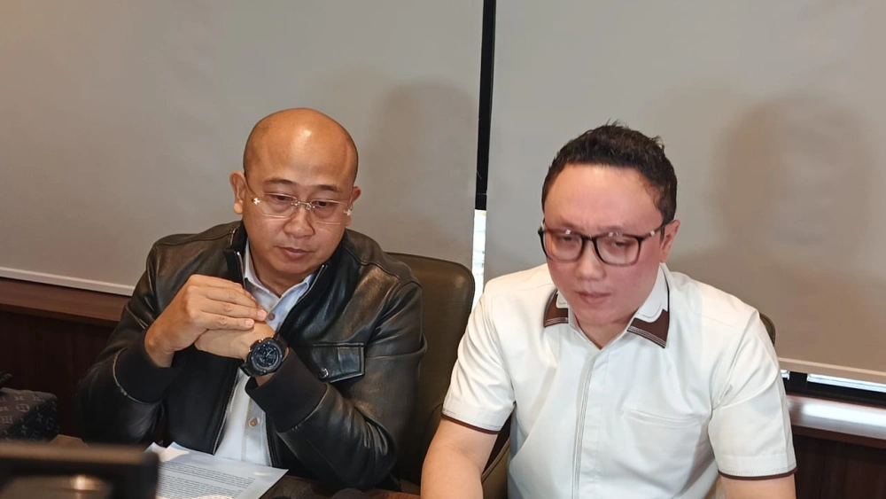 Chris Sam Siwu, pengacara Sarwenda ditemui di Kawasan Cilandak, Jakarta Selatan, Rabu, 19 November 2025. [FTNews/Selvianus Kopong Basar]