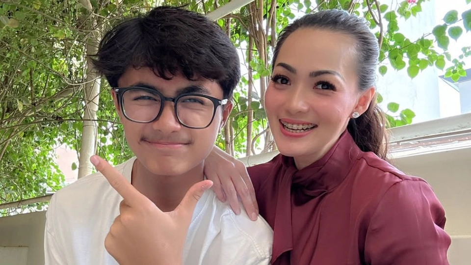 Anak Christy Jusung berikan lampu hijau ke sang ibu untuk menikah kembali (instagram.com/christyjusung)