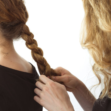Rambut Mudah Rontok, Bisa Jadi Ini Masalahnya