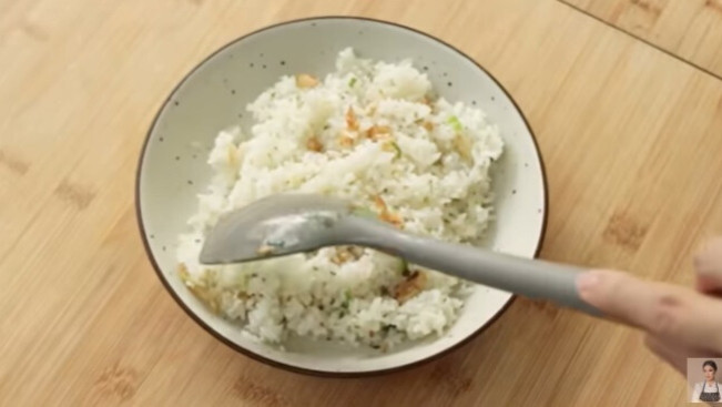 Paling Disukai Anak-Anak, Ini Resep Nasi Goreng Bawang Putih Ala Chef Devina Hermawan