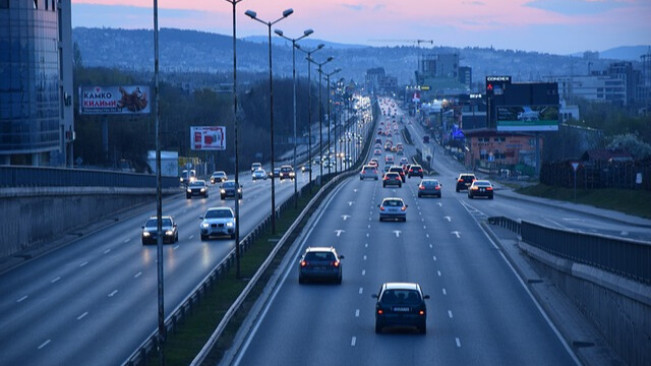 5 Tips Cegah Tabrakan Beruntun di Jalan Tol, Nomor 3 Ada Rumusnya