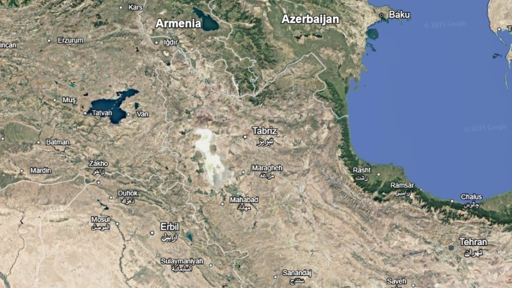 Danau Urmia di Iran telah mengering [Google Earth]