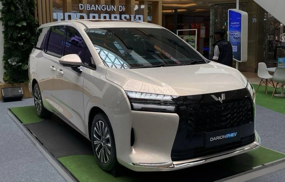 Siap Jadi Mobil Sejuta Umat Baru? Wuling Darion EV dan PHEV Resmi Dijual Mulai Rp356 Juta, Isi Daya Cuma 30 Menit!