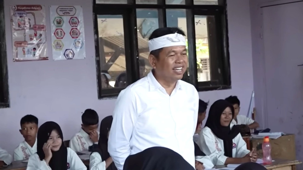 KDM Tegur Siswa SMP di Subang Merokok, Tak Mampu Jawab Soal Matematika Dasar