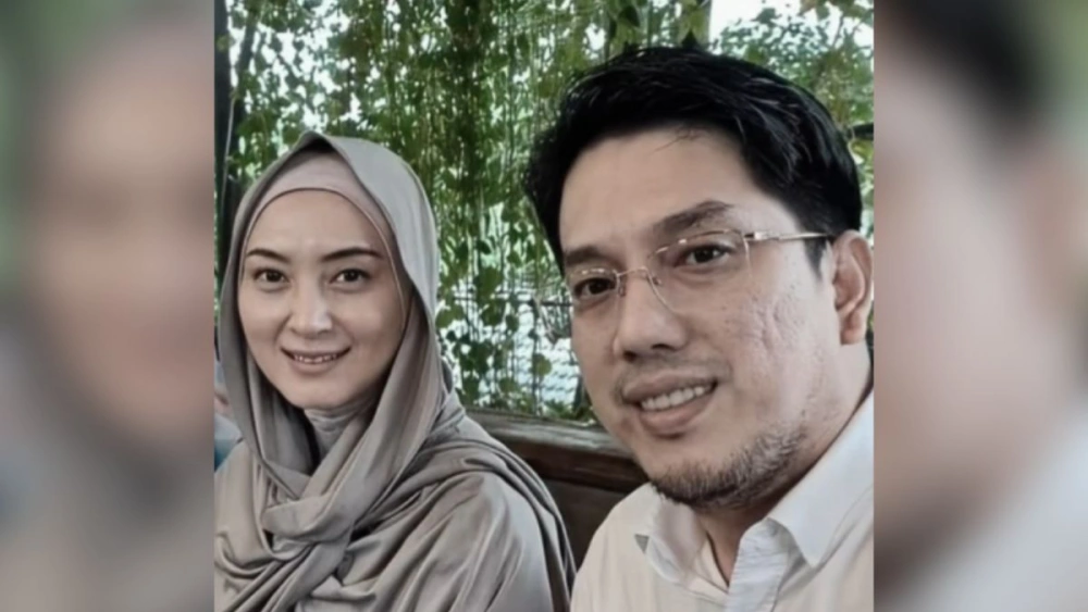 Profil Della Puspita, Batal Cerai Usai Suami Cabut Gugatan