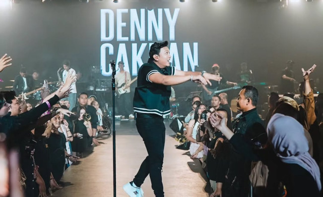 Lirik, Terjemahan, dan Makna Lagu Aku Cah Kerjo dari Denny Caknan