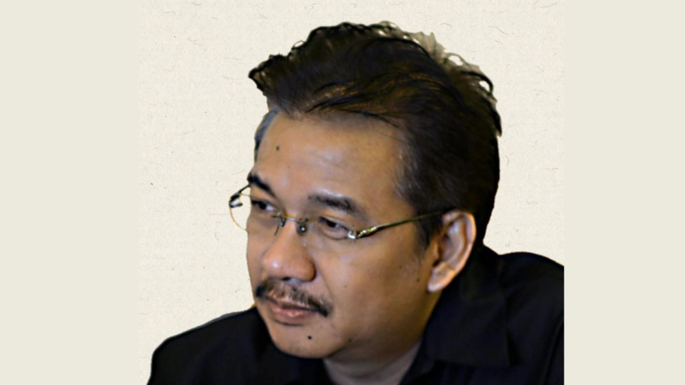 Komisaris Utama PT Pertamina Hulu Energi (PHE), Denny Januar Ali (Denny JA), tercatat memiliki harta kekayaan mencapai Rp3,07 triliun [Wikipedia]