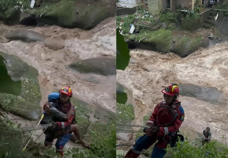 Dramatis! Damkar Evakuasi ODGJ yang Terjebak Banjir Cikapundung Bandung, Endingnya Bikin Mewek...
