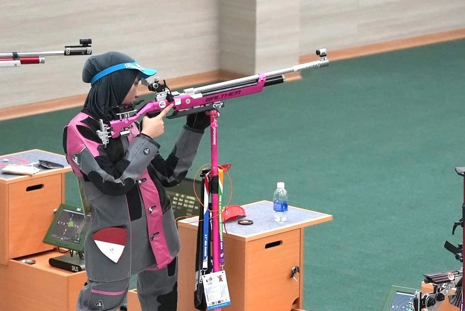 Siapa Dewi Laila? Atlet Menembak yang Borong Emas SEA Games 2025 Saat Hamil