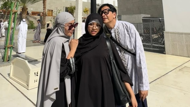 Dewi Gita Takjub Air Zamzam Bantu Sembuhkan Anak
