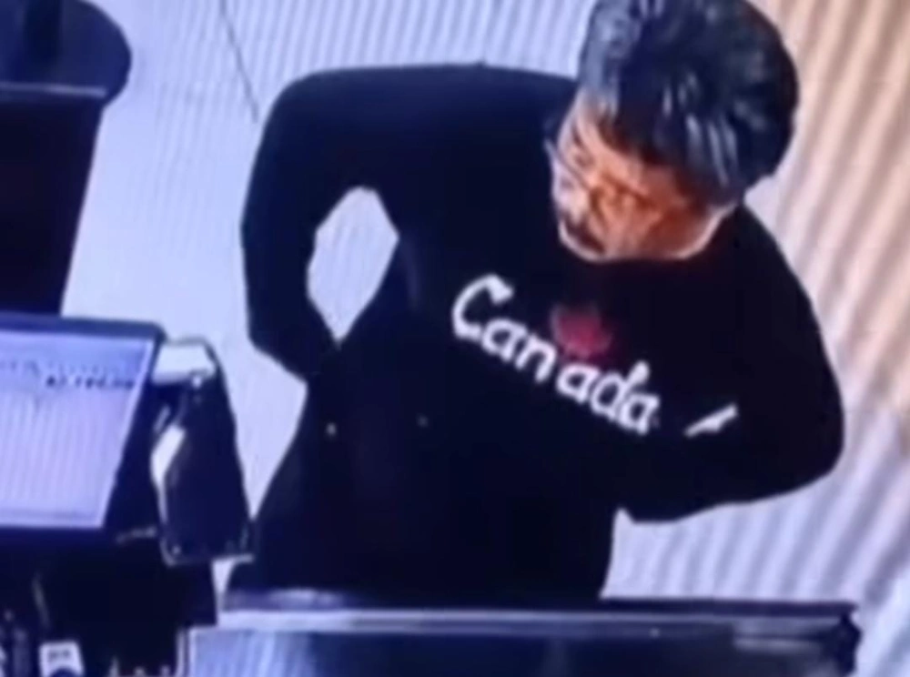 Diduga Serobot Antrean Dan Ludahi Kasir Dosen Uim Kena Sanksi Tegas