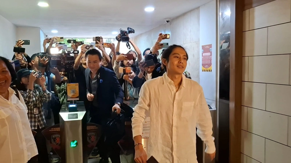 Hindari Kerumunan, DJ Panda Sampai Lompati Pagar Besi di Polda Metro Jaya