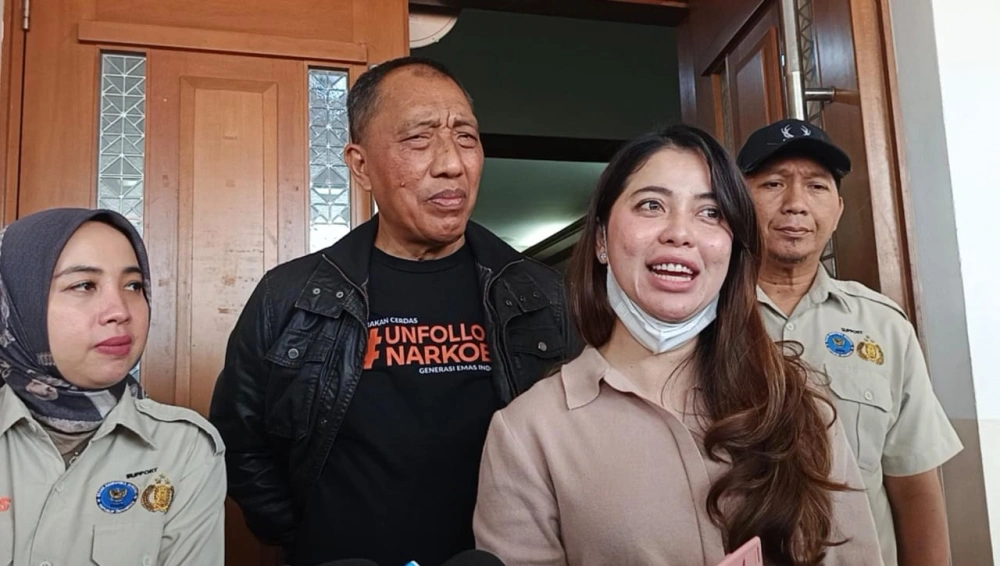 Keluarga Doakan Ammar Zoni di Sidang: Bapak Menangis di Kuburan, Cepat Pulang Nak