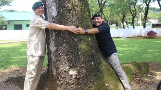 Kepala Staf Kepresidenan Letjen Purn AMP, Dari Kariango ke Lebanon Bersama Alm Doni Monardo