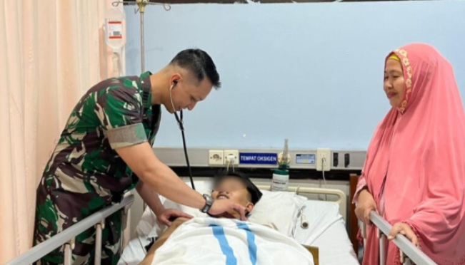 Sosok Aaron Simatupang, Dokter TNI Pertaruhkan Nyawa Evakuasi Korban Musala Ambruk Ponpes Al Khoziny