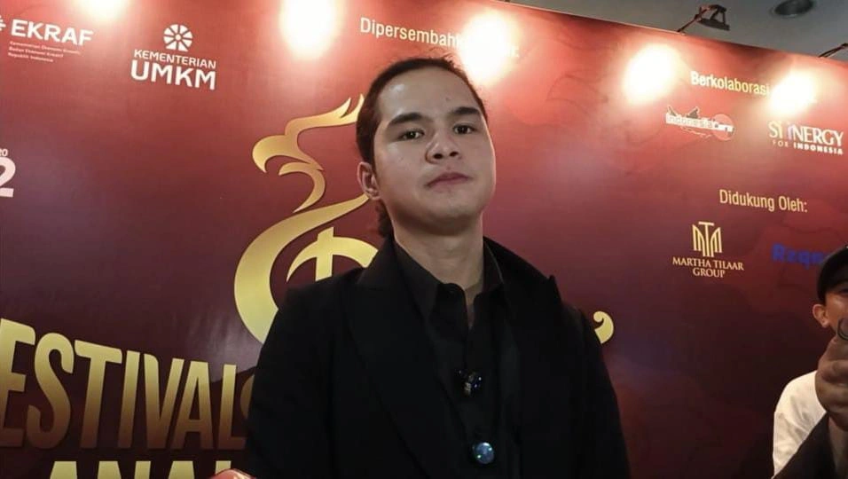 Dul Jaelani tanggapi isu tentang sang ayah (18/11/2015) [FTNews/Raka]