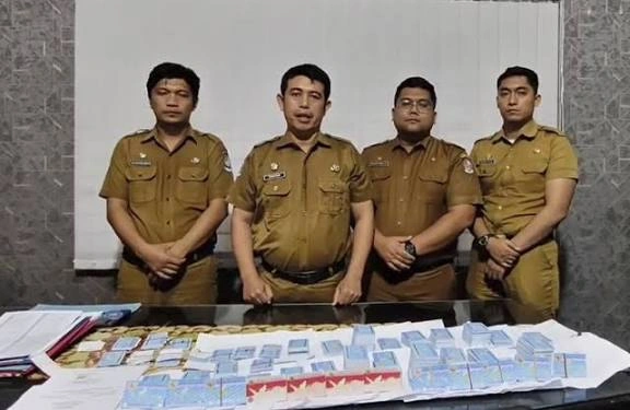 Hampir 1.000 e-KTP Warga Tanjung Morawa Tertahan di Kantor Kecamatan