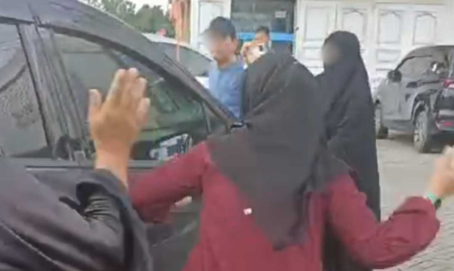 Viral, Istri Sah Pergoki Dua Oknum Pegawai Imigrasi Pekanbaru Berduaan di Mobil
