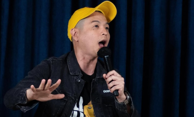 Gaya Santai Ernest Prakasa saat Dituding Terima Dana Korupsi