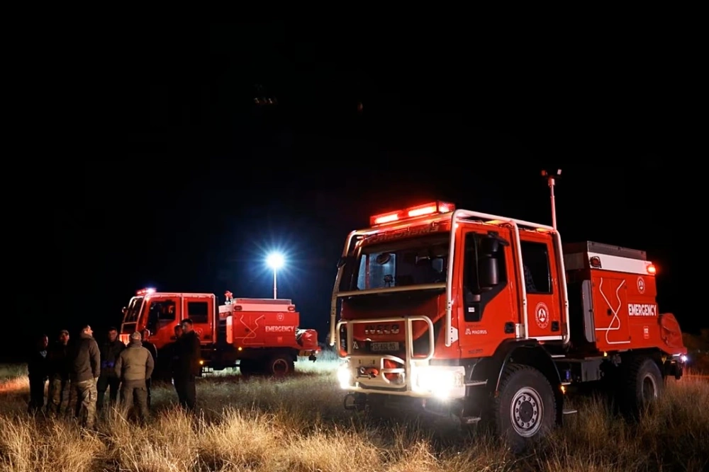Proses evakuasi pasca Pesawat Hercules Militer Turki jatuh. [AP]