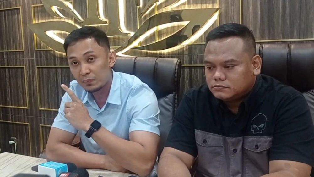 Fedhli tegaskan bahwa klienya tak ikut menyebarkan video cctv (FTNews/Raka)