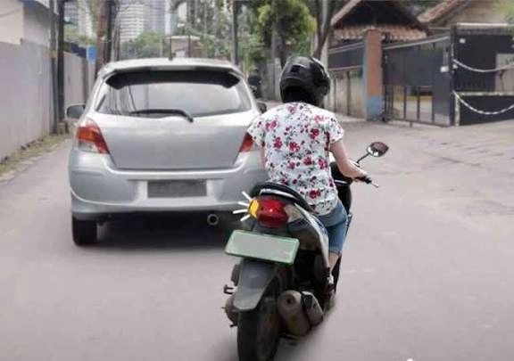 Fenomena Sein Kiri Tapi Belok Kanan Masih Marak Di Jalan