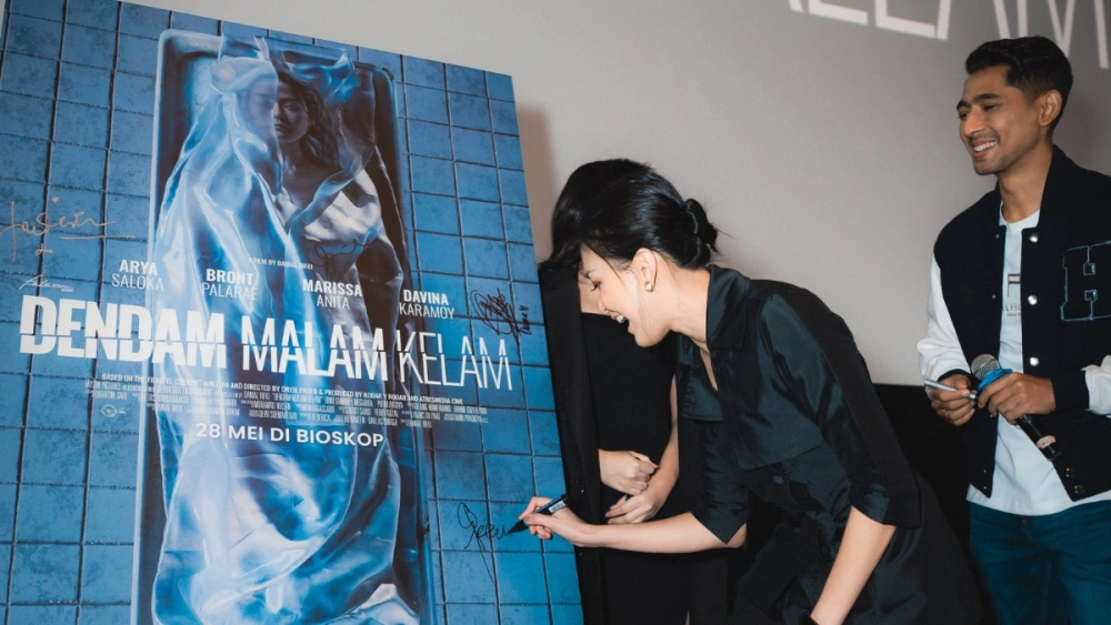 Bersama Arya Saloka, Marissa Anita tampil di film Dendam Malam Kelam. [X]