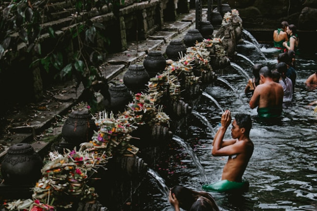 Bule Pengangguran di Bali Bisa Makan Gratis Selama 2 Bulan, Begini Modusnya