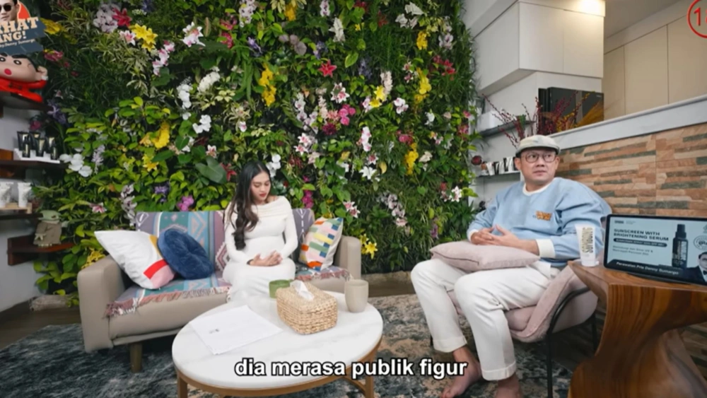 Friceilda Prillea (Icel) di podcast Denny Sumargo. [youtube]