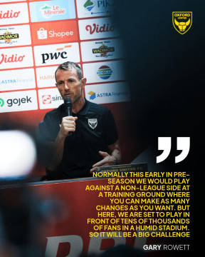Pelatih Oxford United Gary Rowett. (Instagram)