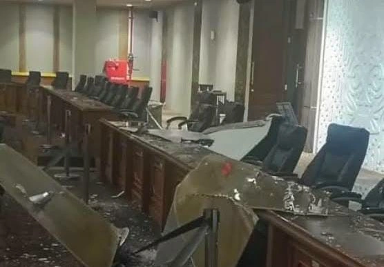 Gedung Paripurna Dprd Bojonegoro Rusak Parah Kualitas Proyek Disorot