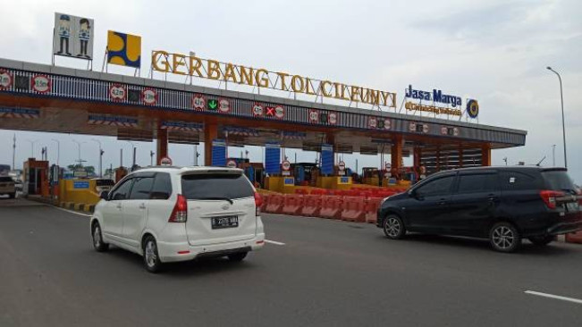 Arus Lalu Lintas H-2 Lebaran Exit Tol Cileunyi Siang Ini Lancar