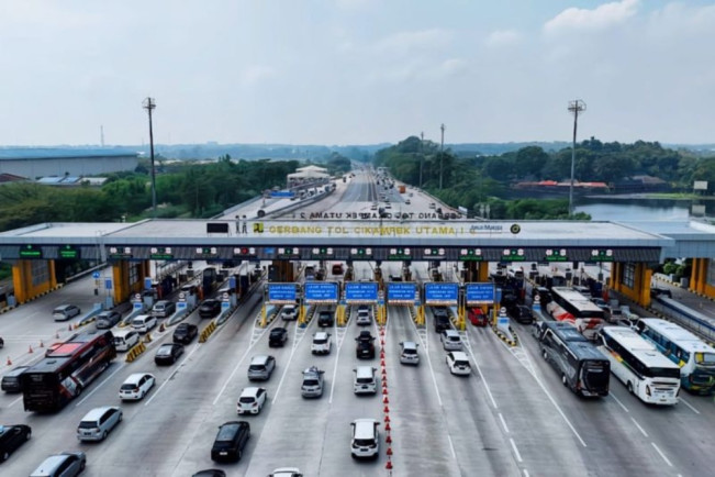 Peningkatan Volume Kendaraan dari KM 36-KM 70 Tol Japek Arah Cikampek Contraflow Diberlakukan