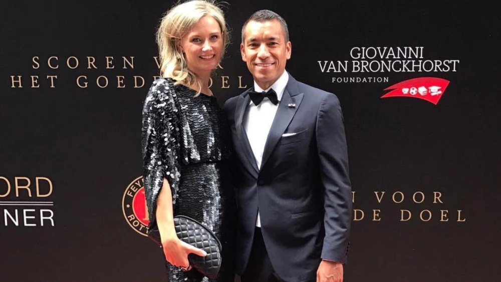 Giovanni Van Bronckhorst dan istri. [Instagram @giovannivbronckhorst]