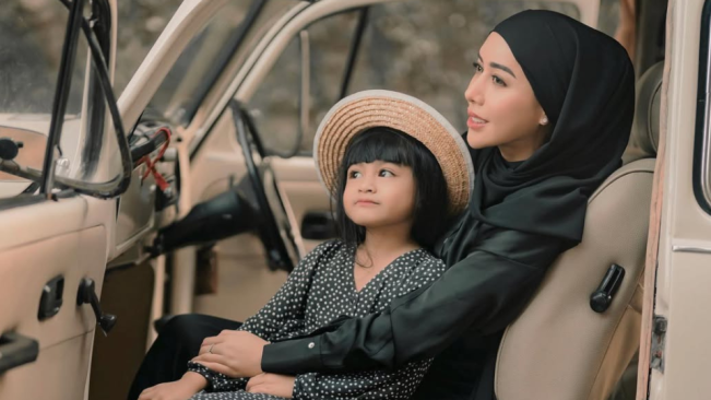 Gladys KLT Ungkap Anak Dipalak Baby Sitter: Rp300 Ribu untuk Temani Tidur