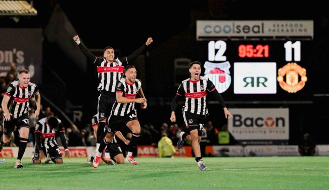 Mengenal Grimsby Town, Klub Kasta 2 yang Kalahkan Man United dari Carabao Cup 2025