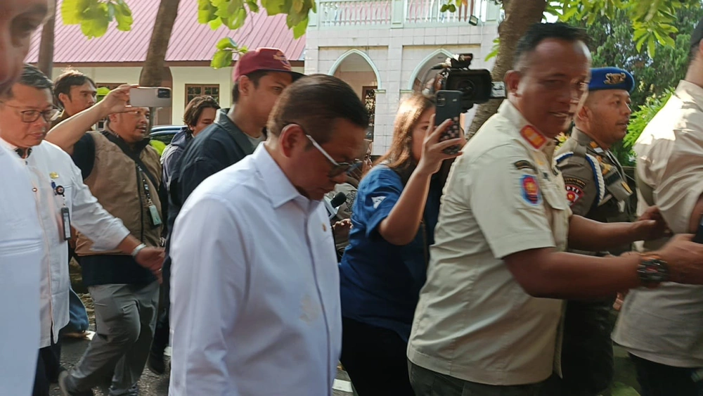 Pramono Anung Masih Enggan berkomentar, Jumat (7/11/2025) [Ftnews/Selvianus Kopong Basar]