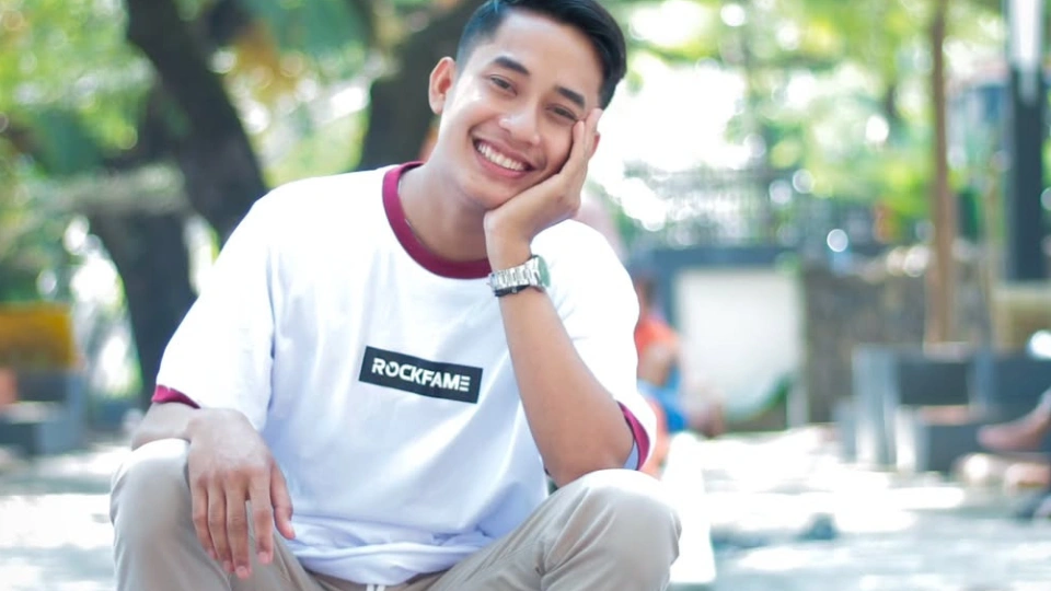 Viral! Pria Tuban Pamer Pacaran dengan Anak SMP, Netizen: ‘Ini Udah Masuk Child Grooming!’