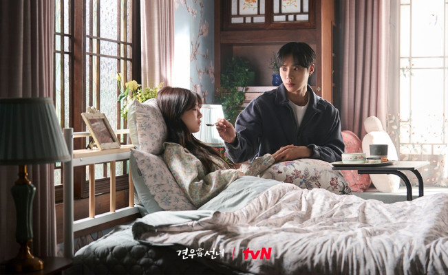 Bocoran Head Over Heels Eps 9, Tayang Malam Ini: Masalah Baru Park Seong A dan Bae Gyeon U