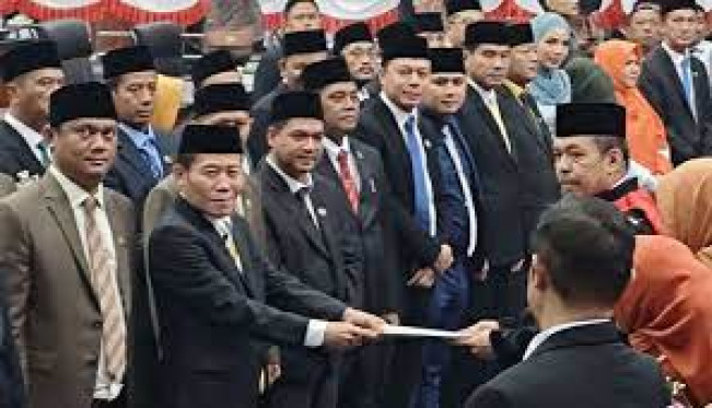 Fenomena Anggota Dewan Gadaikan SK Ternyata Sudah Umum Terjadi