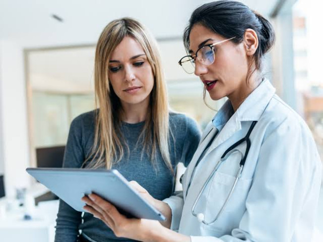 Dokter Perempuan Meningkatkan Kesembuhan Pasien, Kenapa?
