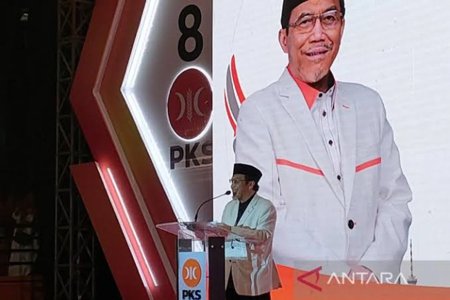Bukan Cuma Wanita, Pria Juga Harus Rajin Cuci Muka