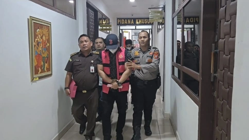 Tersangka ditahan. [Dok. Humas Kejari Medan]